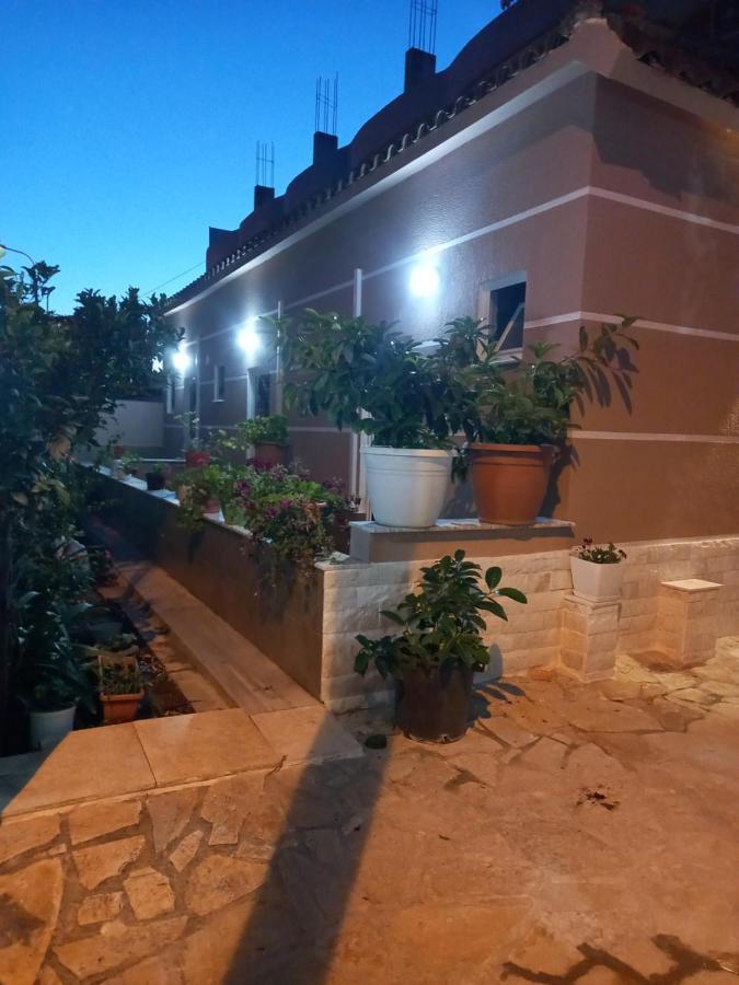 Bar Restorant Hotel Altini Vlore Exterior photo
